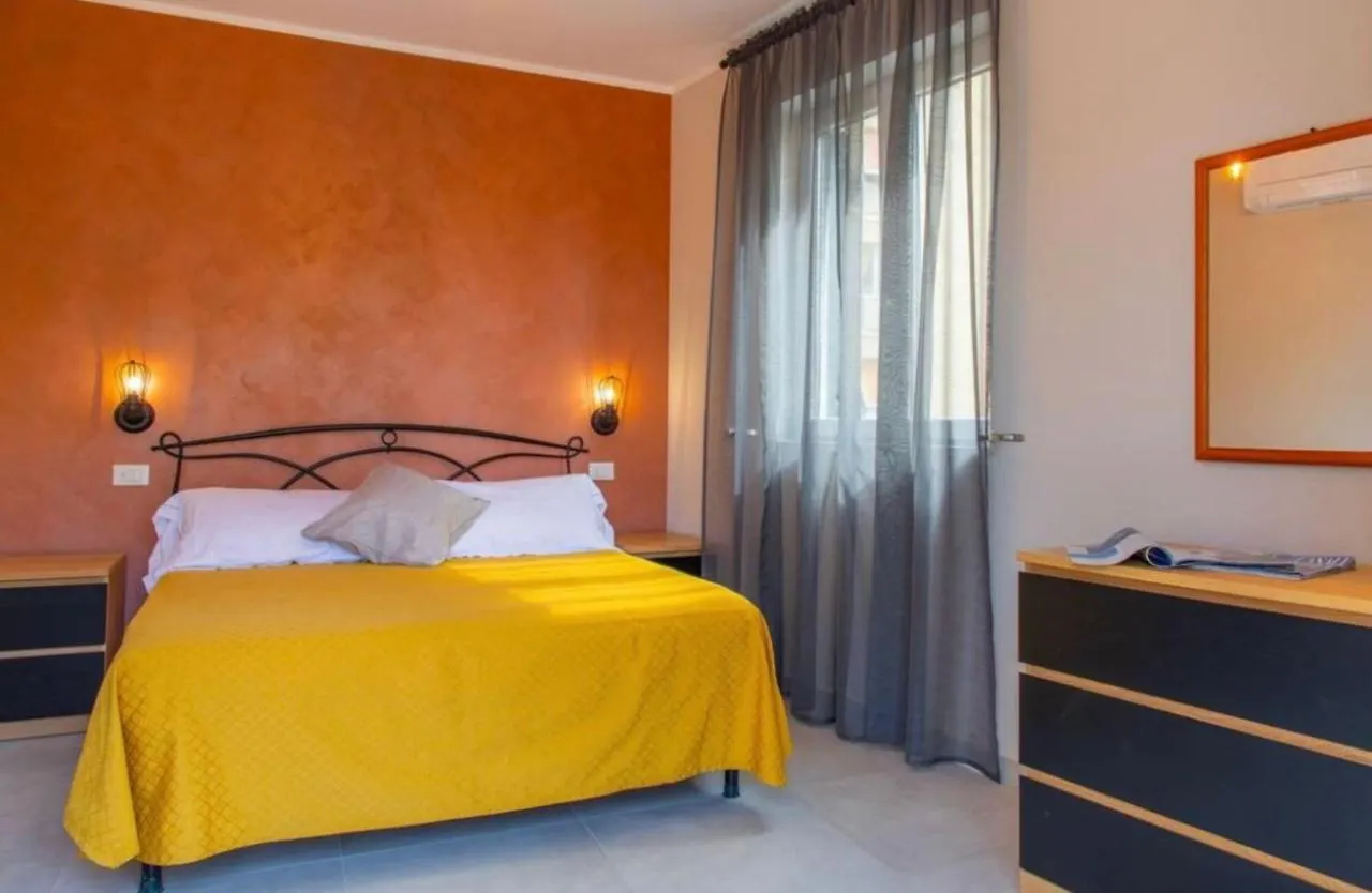 Tramontana Apartment Loano 0*,